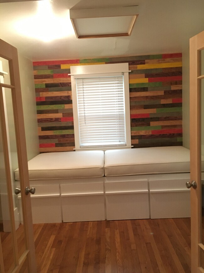 Building Photo - 912 Altavista Avenue