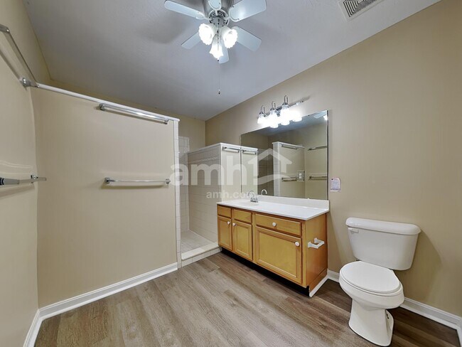 Building Photo - 9021 Braxton Dr