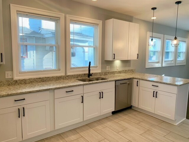 Building Photo - COLLEGE AVE- PROFESSIONALLY REMODELED 5BR/3/5BA HOME AVAILABLE NOW!