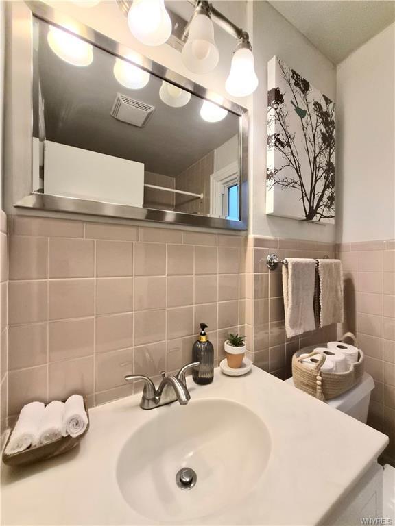 Building Photo - 30 Manlon Terrace