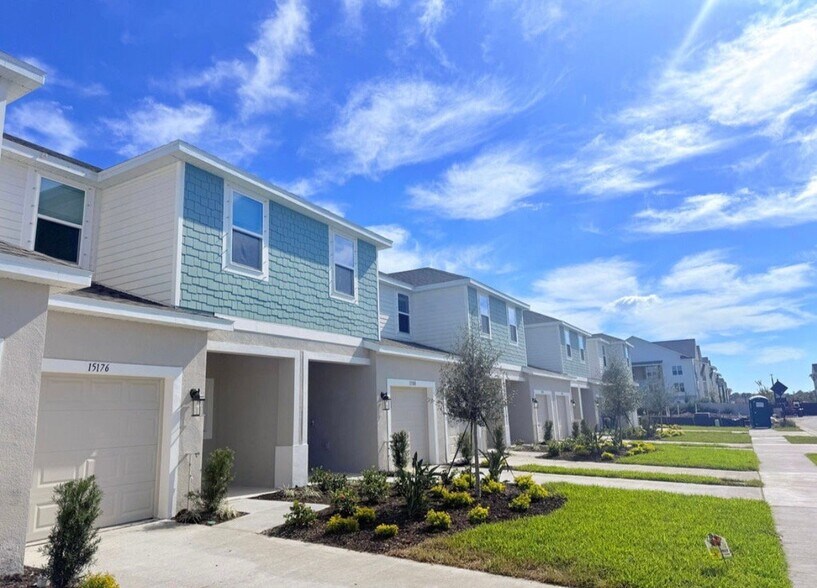Building Photo - 15176 Cuzcorro Ct