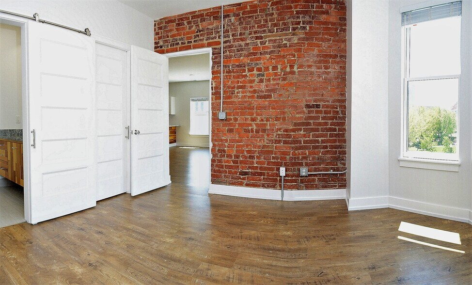Building Photo - 829 N Pennsylvania St