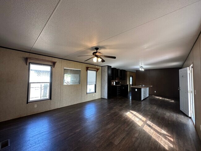 Building Photo - 304 N Foote Ave