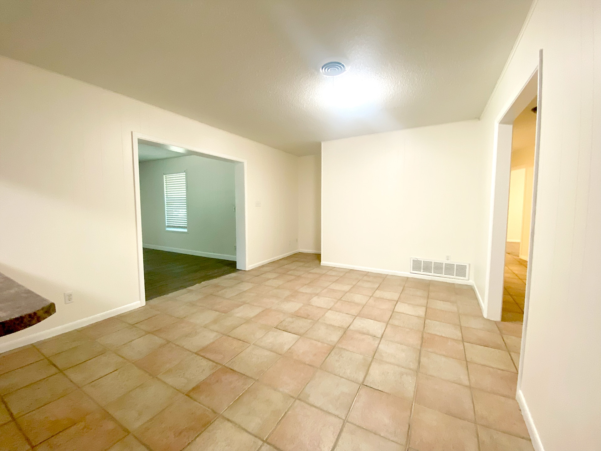 Dining Room - 703 Lee St