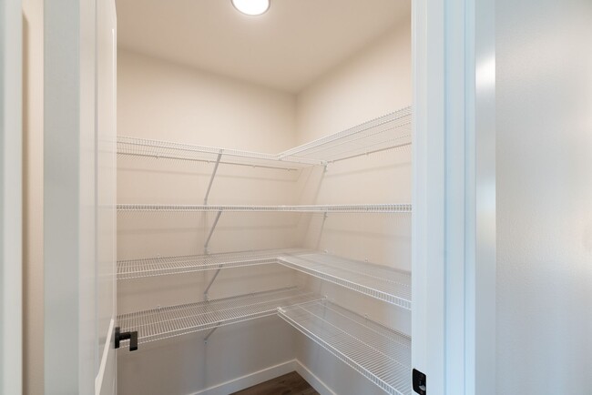 Building Photo - Brand New 2 Bedroom Duplex in SW Redmond