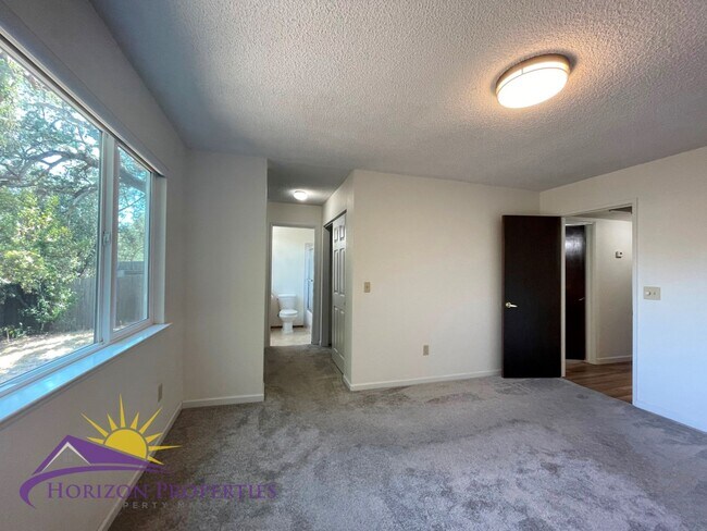 Building Photo - 5230-5232 Arbardee Dr