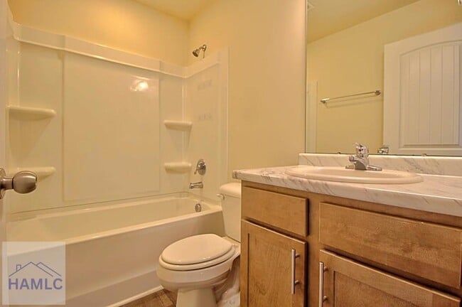 Building Photo - 711 Mill Creek Cir