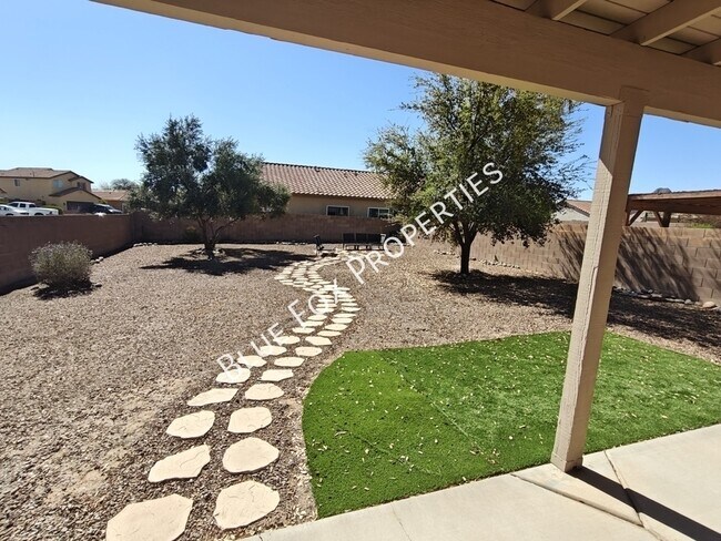 Building Photo - 7485 W Briner Dr