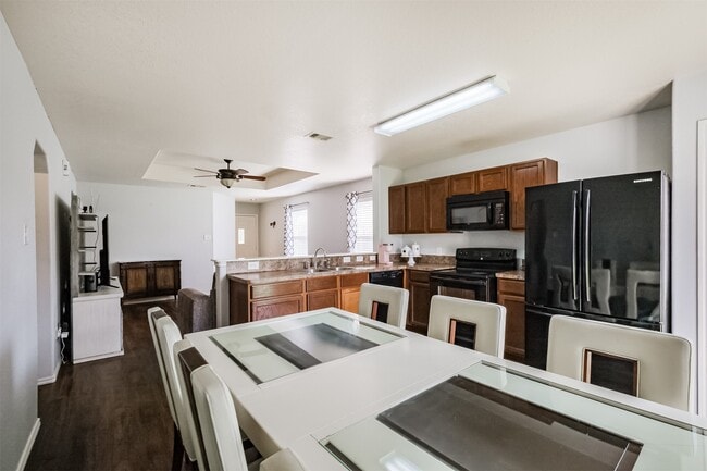 Building Photo - 16530 Peyton Ridge Cir