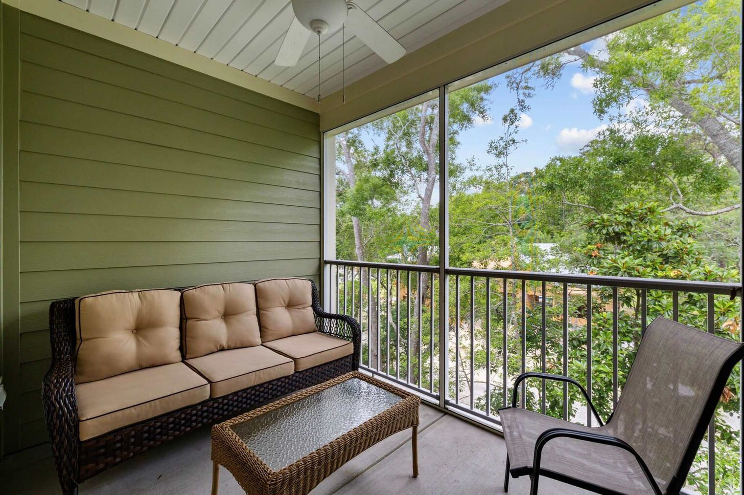 Building Photo - 587A Sunnyside Ave