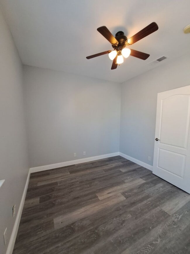 Building Photo - Beautiful 3 Bedroom Home for Rent in well ...