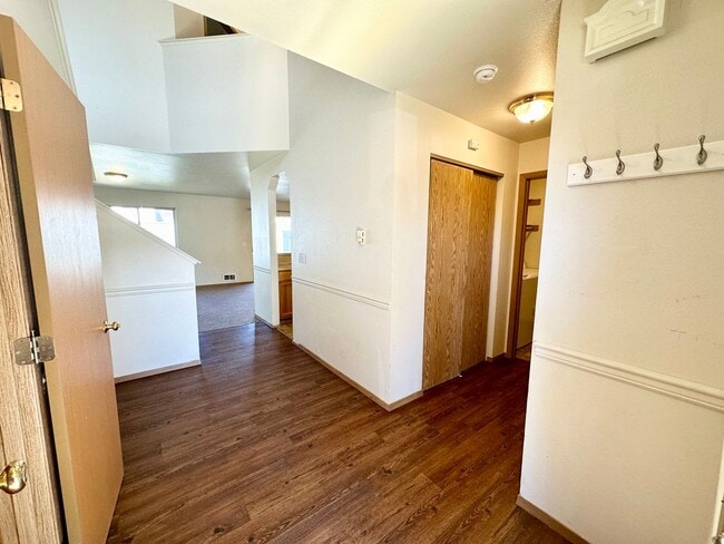 Building Photo - 2107 Yellowstone St