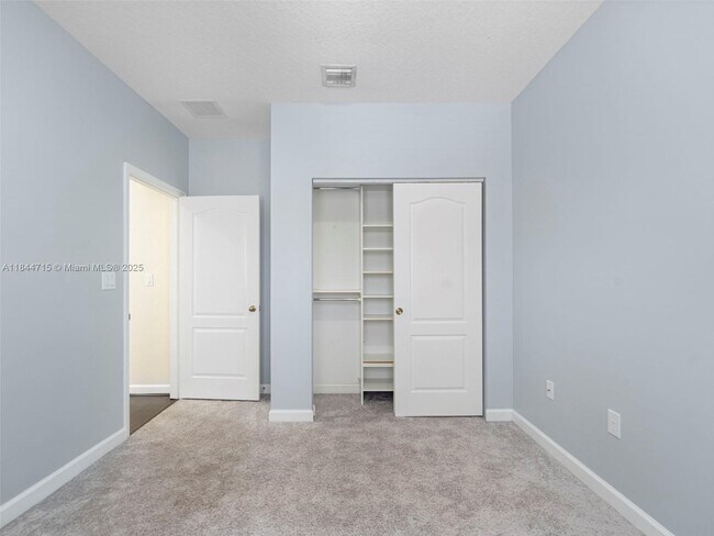 Building Photo - 1438 SW 154th Ct