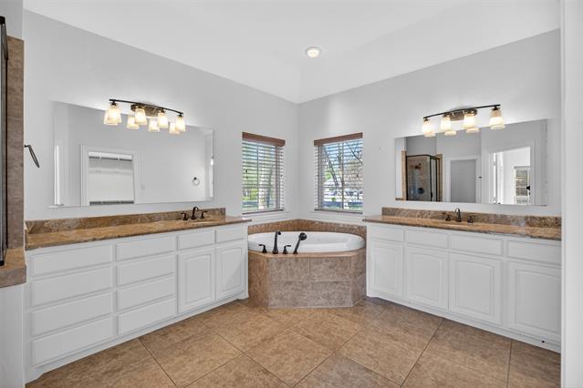 Building Photo - 4405 Wolf Ct