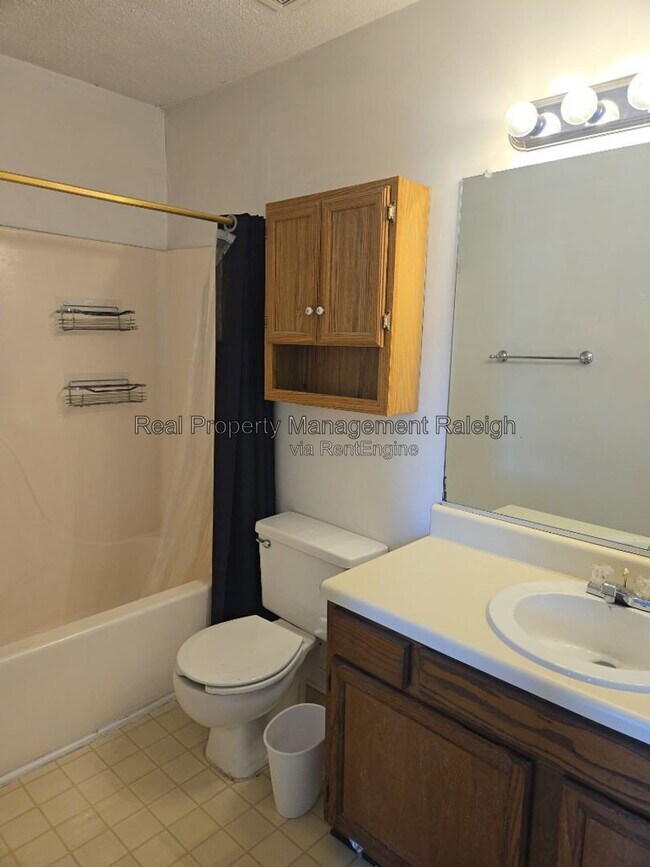 Building Photo - 4130 Kaplan Dr