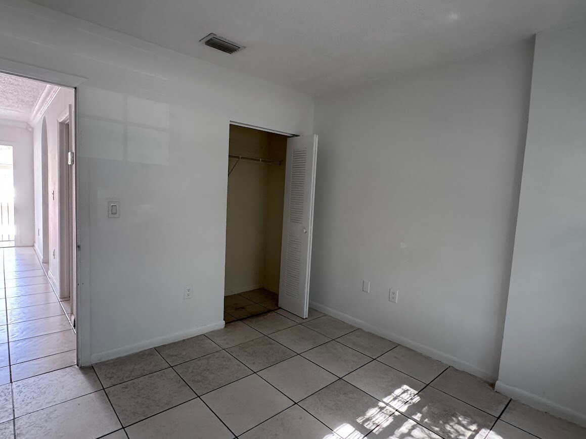 Building Photo - 10825 SW 86th St