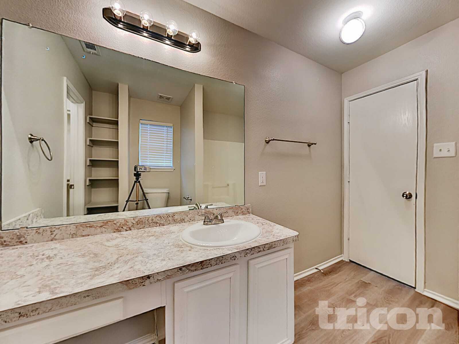 Building Photo - 1320 Cleardale Dr