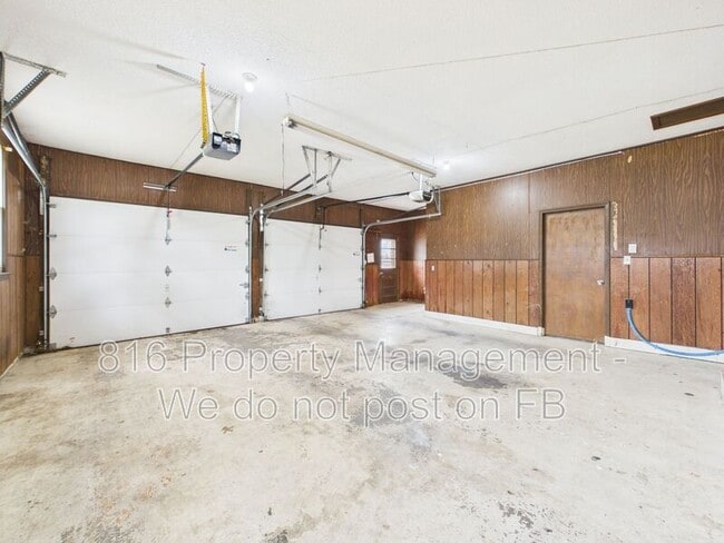 Building Photo - 817 N Choctaw Ave