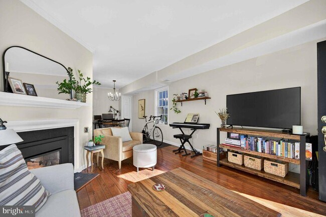 Building Photo - 921 Oronoco St