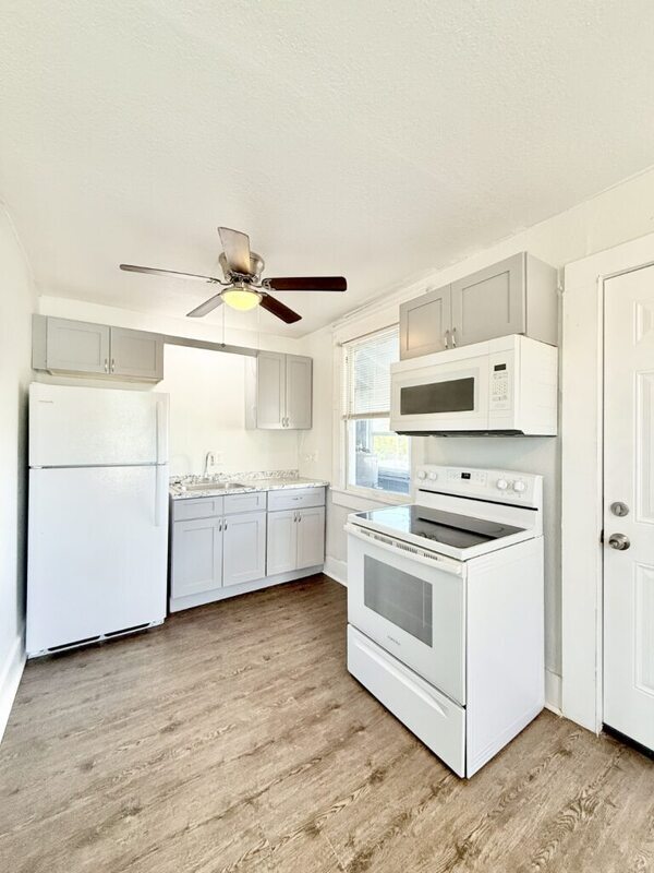 Building Photo - 501 53rd St S