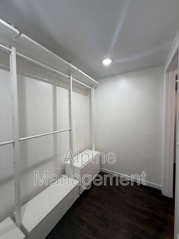Building Photo - 1255 California St