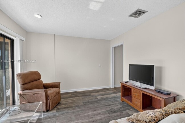 Building Photo - 5310 Fountains Dr S