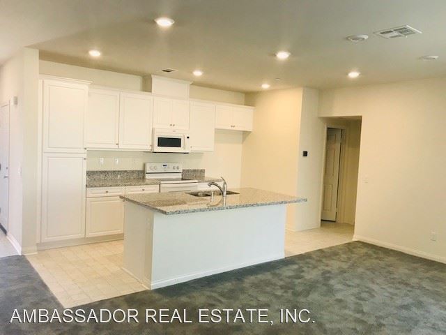 Building Photo - 3 br, 2.5 bath House - 1396 Palo Verde Way...