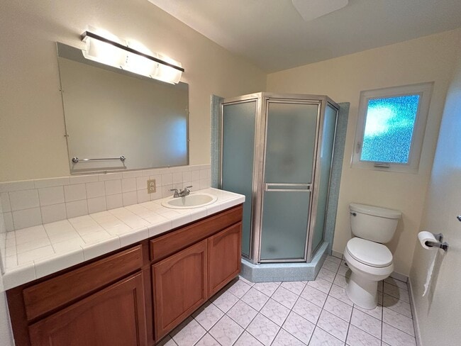 Building Photo - Adorable 5 Bedroom 3 Bathroom Orange Home Near Old Towne!