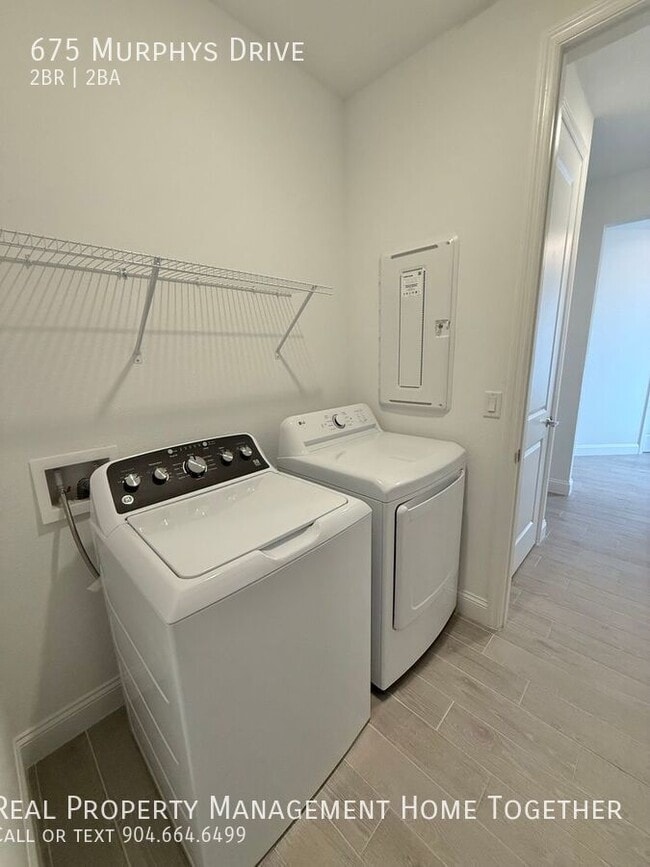 Building Photo - 675 Murphys Dr