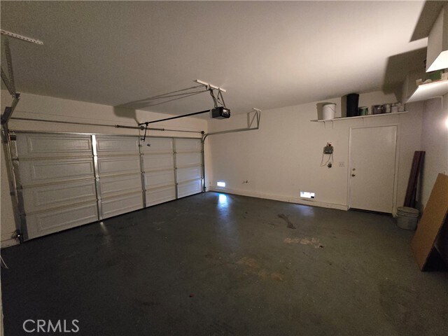 Building Photo - 624 Goldenwest St