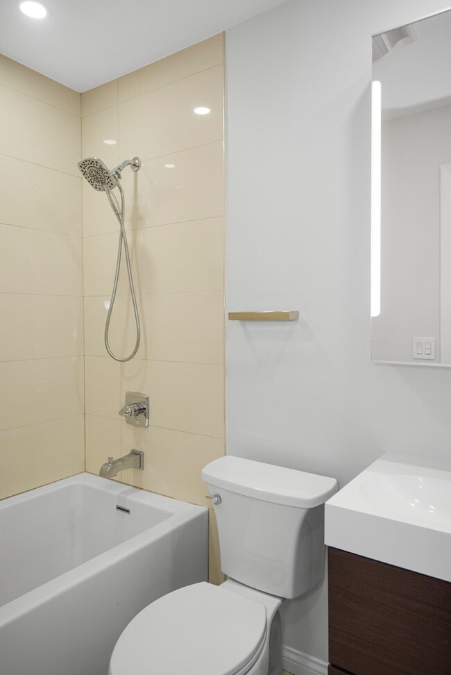 Building Photo - 1168 Middlebury Ln