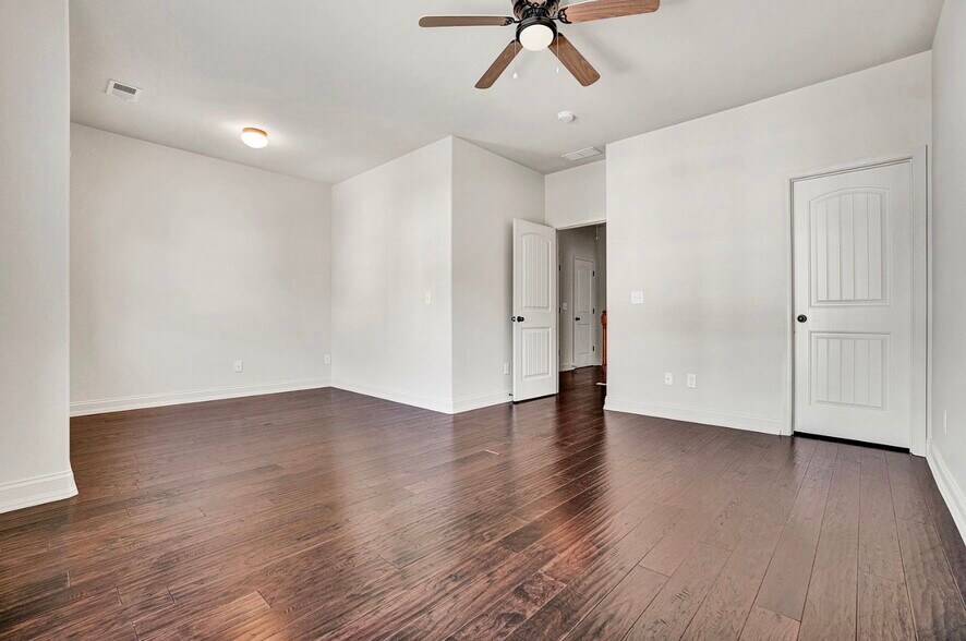 Building Photo - 257 Meadow Blossom Way