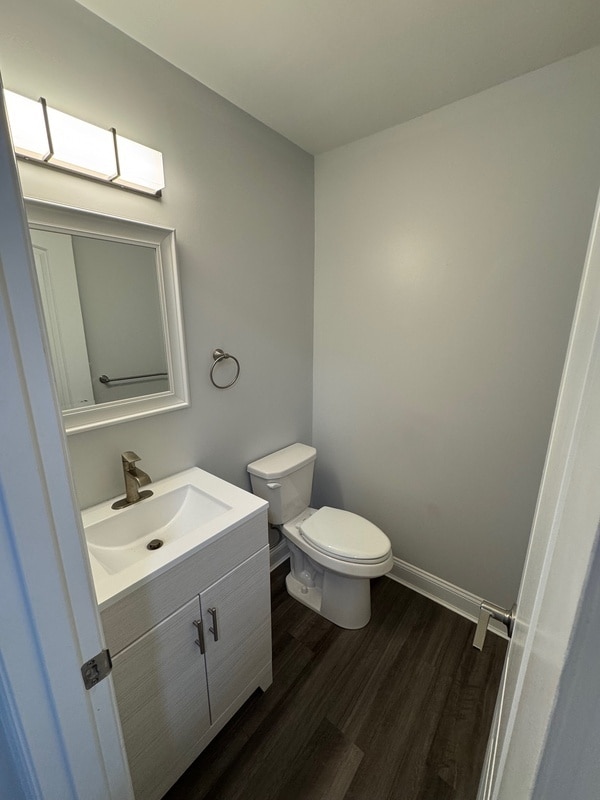 Building Photo - 222 Chesna Dr