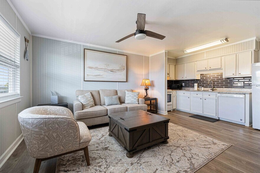 Building Photo - 334 Bluefish Dr