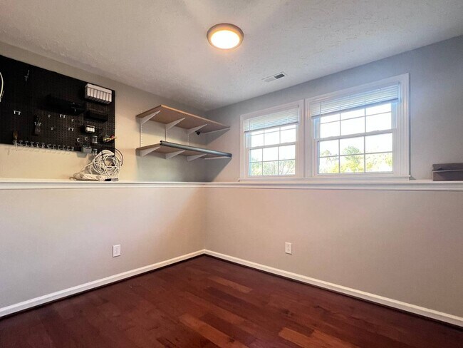 Building Photo - 109 Carmel Woods Ct