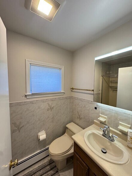 Building Photo - 12 Gardner St