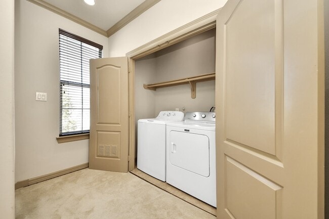 Building Photo - 5711 Kiam St