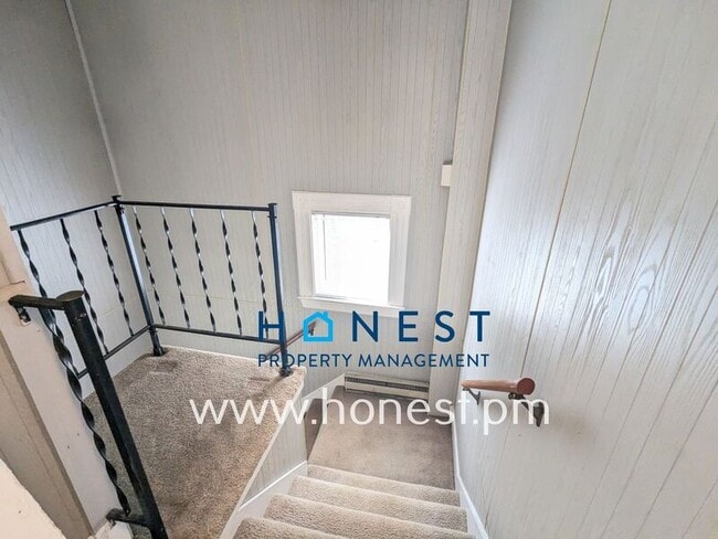 Building Photo - 3 Deeb St