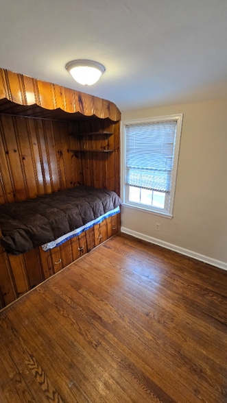 Building Photo - 1013 Bon Air Dr