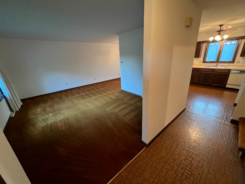 Building Photo - 243 Tyler Cir