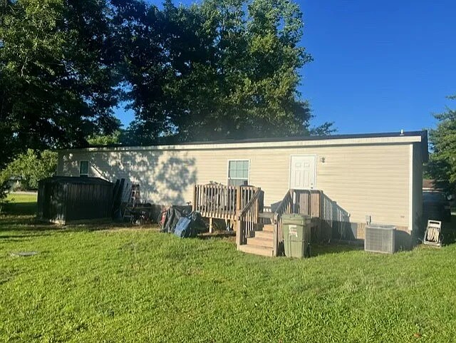 Building Photo - 2103 Pine Hill Cir
