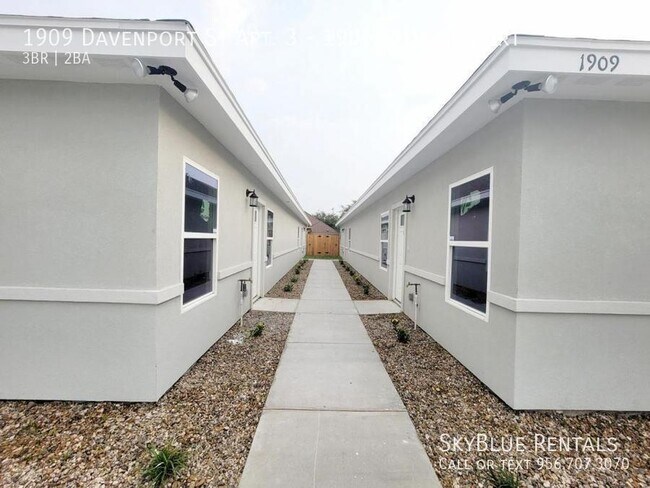 Building Photo - 1909 Davenport St