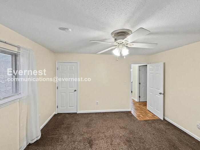 Building Photo - 159 Colony Cir