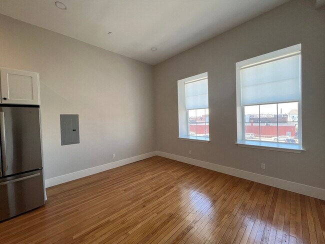 Building Photo - 34 St Joseph St