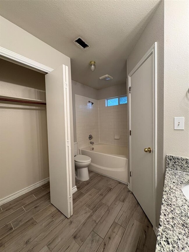 Building Photo - 2405 Wisteria Way