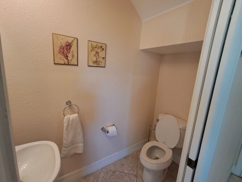 Building Photo - 16228 Via Solera Cir