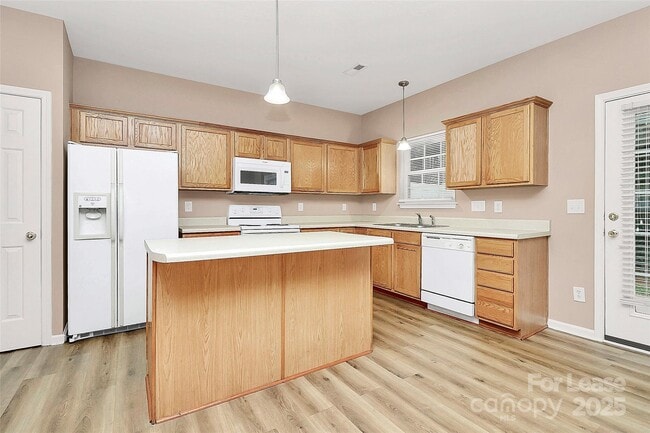 Building Photo - 12260 Jessica Pl