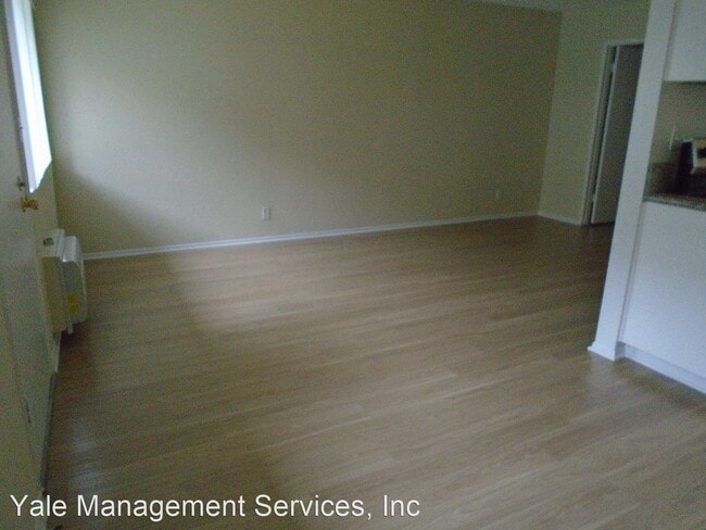 Building Photo - 18355 Collins St