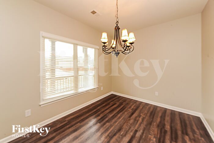 Building Photo - 38 Pine View Ct