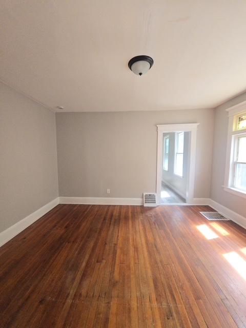 Building Photo - 23 Elmwood Ave